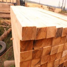 重慶建筑木方廠家 樟子松、白松口料木方條 多種規(guī)格可做